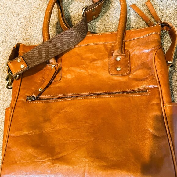Pascado Leather Shoulder Bag, size 14" x14" - Picture 2 of 9